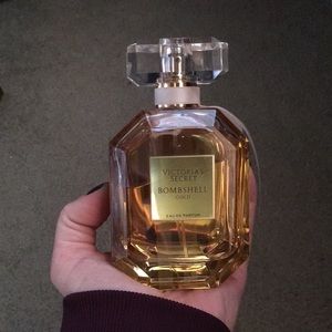 Victoria’s Secret Bombshell gold eau de parfum